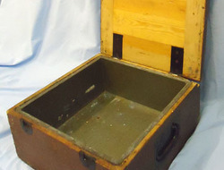 WW2 German Wooden Transit Case For 25 Stuck A.Z.23 umg.m.2V Fuses. WW2 German Wooden Transit Case For 25 Stuck A.Z.23 umg.m.2V Fuses. Other Accessory