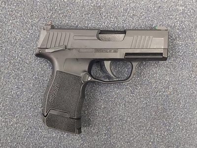 Sig Sauer 177 / 4.5mm BB  SIG SAUER P320 CO2 Air Pistol .177 (4.5mm) BB