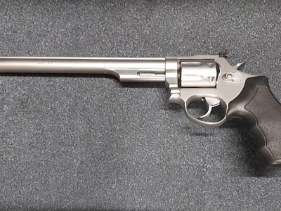 Taurus 22 LR TAURUS LONG BARREL REVOLVER (FAC) Pistol / Revolver .22LR Revolver