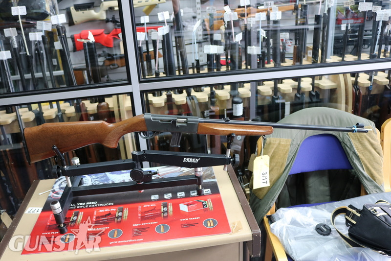 Anschütz, J.G. 525 Semi-Auto .22 Rifle in 