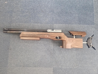 Air Arms 177 / 4.5mm Pellet AIR ARMS HFT 500 FORM CR2 WALNUT STOCK PCP Air Rifle .177