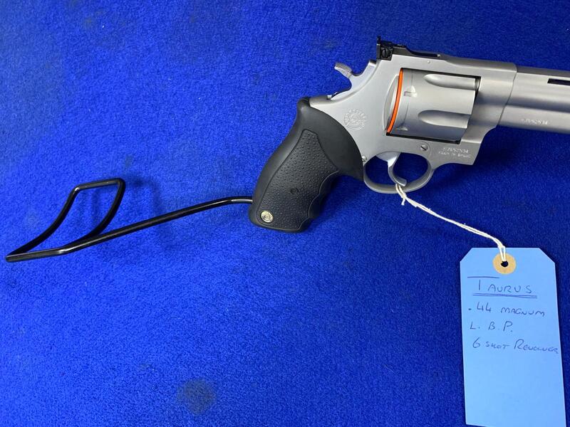 Taurus 044 .44 Revolver - {CATEGORY}