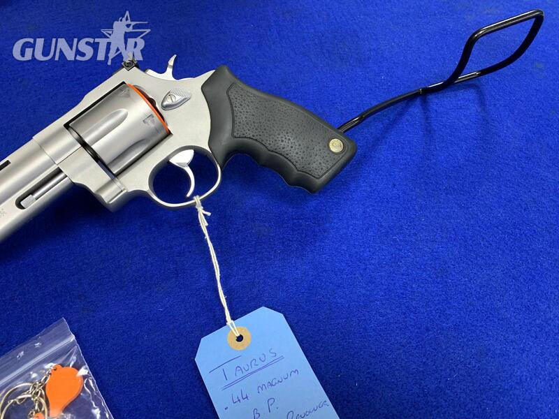  Taurus 044 .44 Revolver