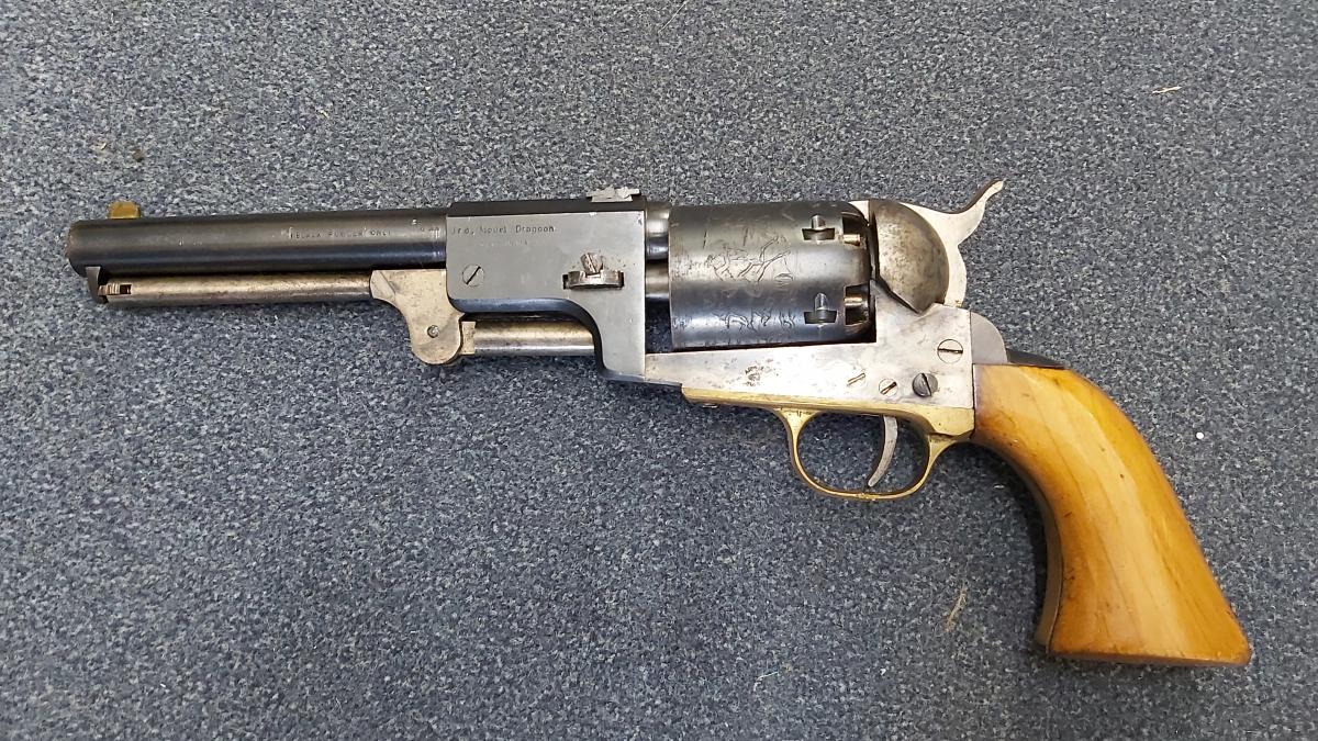 Uberti 44 BP  UBERTI DRAGOON 3RD MODEL (FAC) Pistol / Revolver .44 Muzzleloader