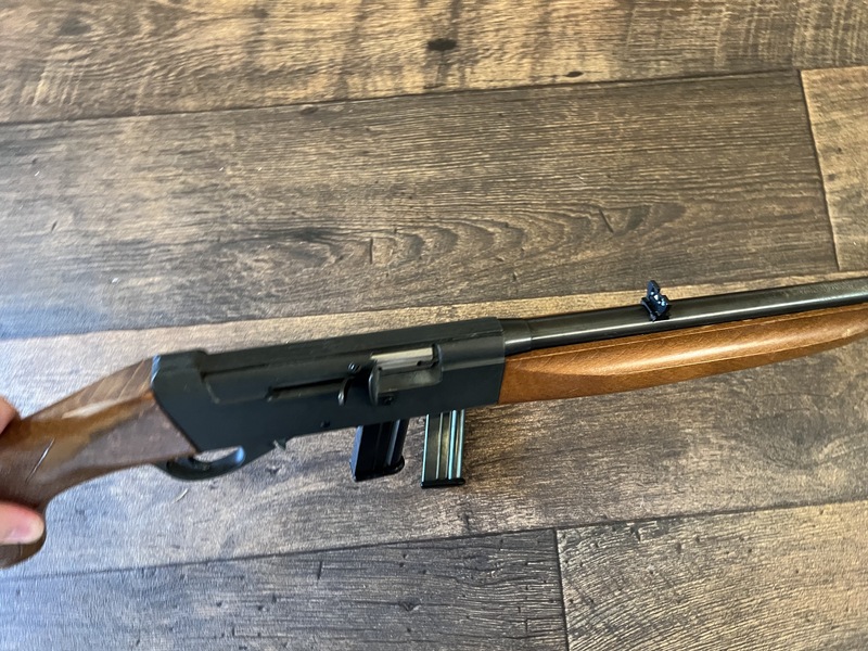 CZ 525 Semi-Auto .22 Rifle - {CATEGORY}