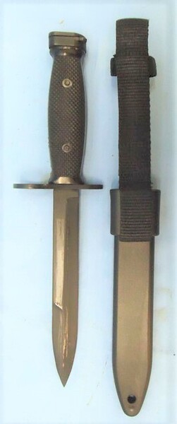 American, Near Mint, M7 Bayonet In The Scarce M10 Plastic Scabbard Bayonet