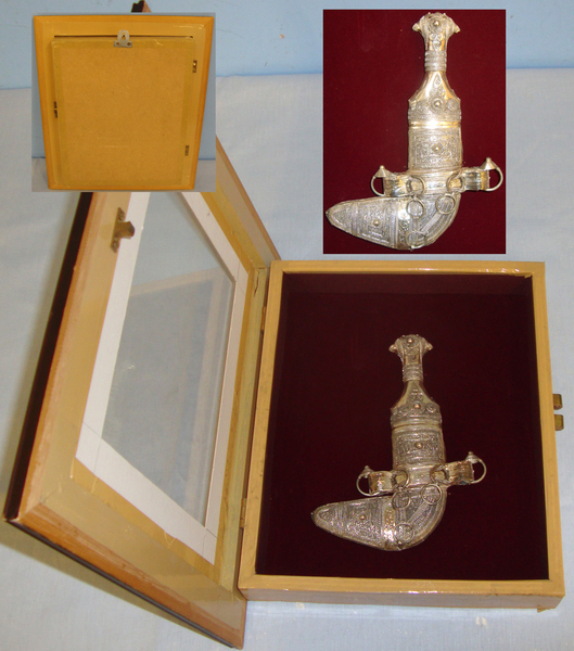 Glazed wood Framed ‘Jambiya With Silver Filigree Sheath. 19141. Dagger
