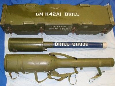 INERT DEACTIVATED. Complete, Falklands War Era, Inert Full Weight British WD & NATO Marked Drill Shorts Blowpipe (man-portable surface-to-air missile tube) With High Impact Carry Case & 1976 Dated Transit Case - O 1003 INERT DEACTIVATED. Complete, Falklands War Era, Inert Full Weight British WD & NATO Marked Drill Shorts Blowpipe (man-portable surface-to-air missile tube) With High Impact Carry Case & 1976 Dated Transit Case - O 1003  Other Ammunition