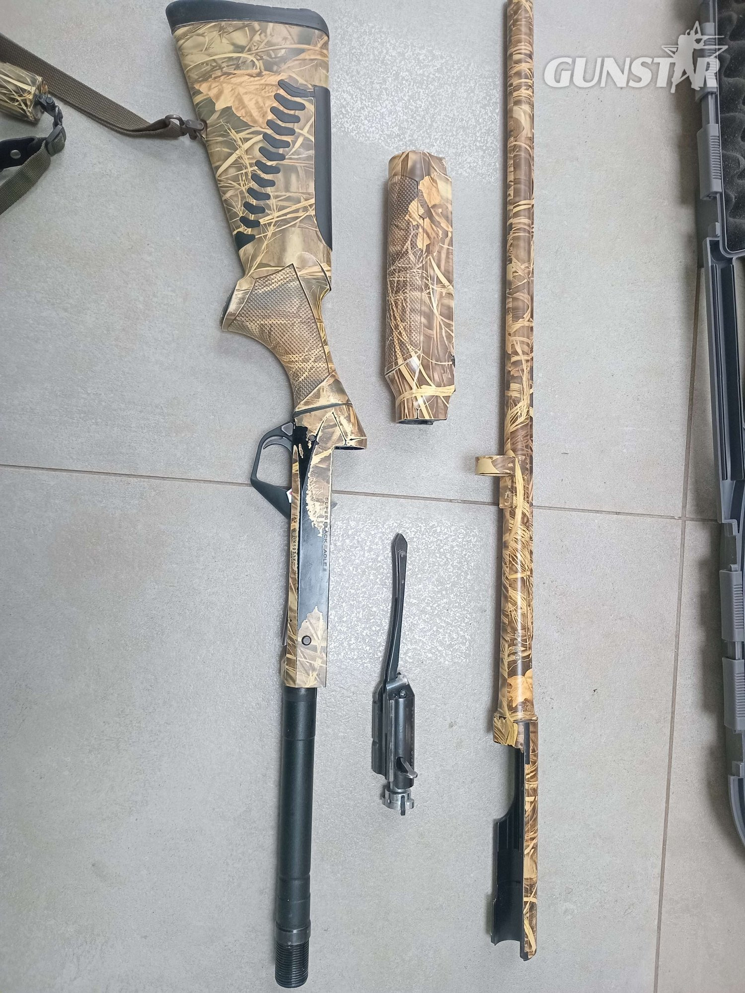 Benelli Super Black Eagle 2 camo Semi-Auto 12 Bore/gauge in 