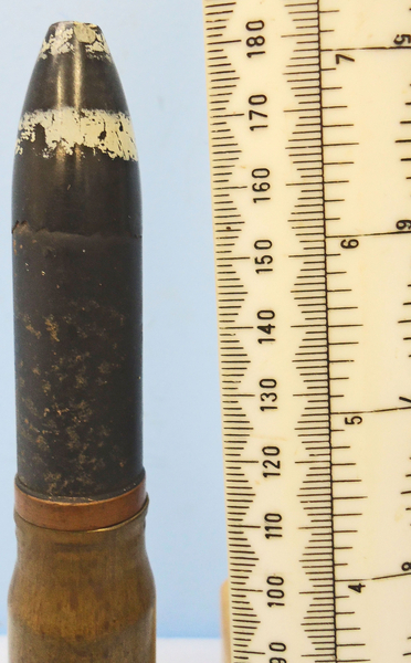  INERT DEACTIVATED. 1941 Dated Hispano-Suiza (20x110) HS 404 Aircraft Cannon Armour Piercing Round. - O 1799 INERT DEACTIVATED. 1941 Dated Hispano-Suiza (20x110) HS 404 Aircraft Cannon Armour Piercing Round. - O 1799  Other Ammunition