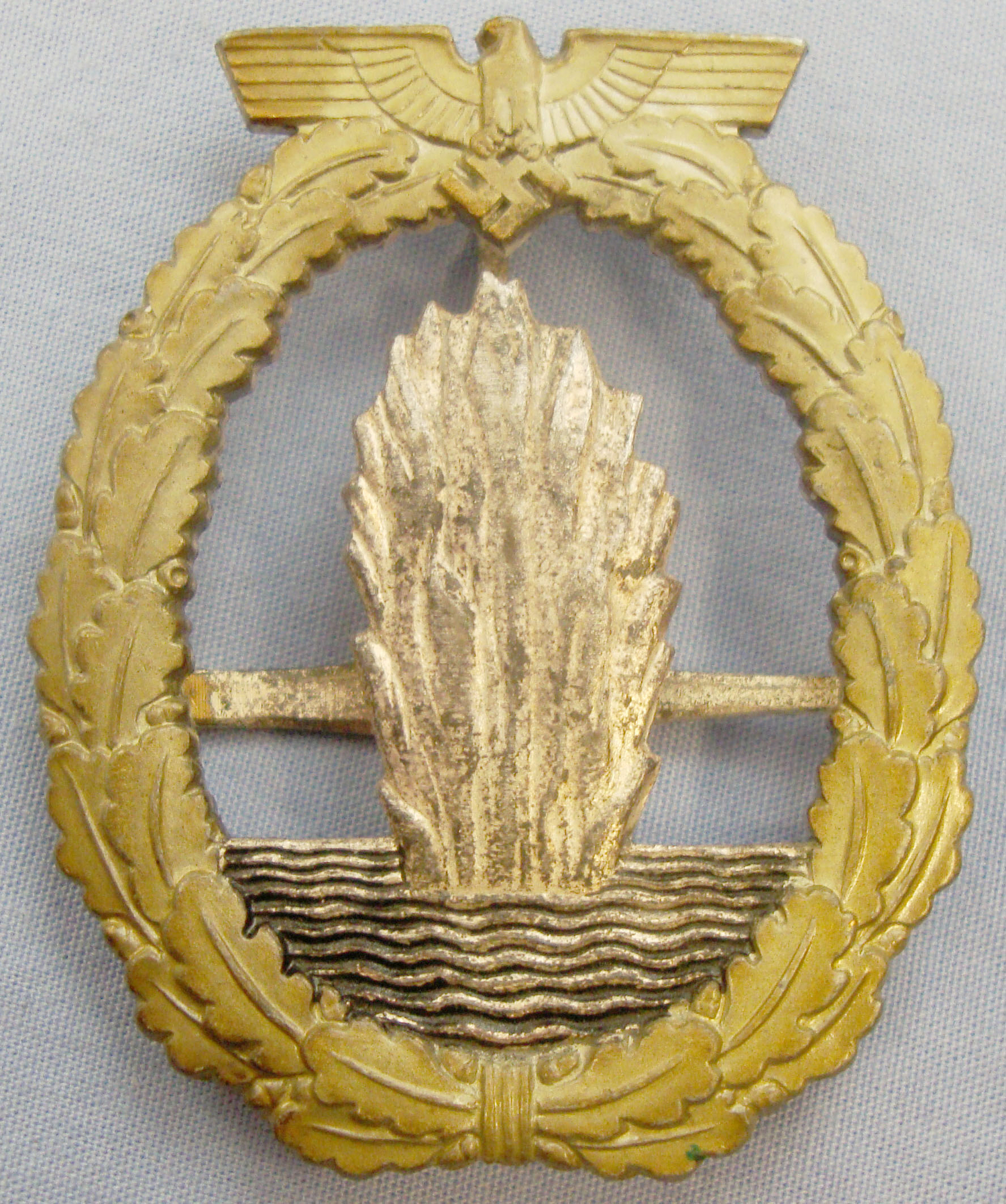 Original* German Minesweepers, Sub-Chasers and Escort Vessels War Badge. N 128. Original* German Minesweepers, Sub-Chasers and Escort Vessels War Badge. N 128. Antique & Militaria