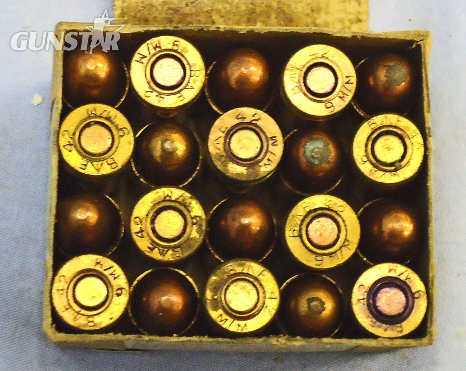 {CATEGORY} - INERT DEACTIVATED. British, 1942 Dated, Browning High Power (Pistol No2 Mk1) Original, WW2, 20 Round Service Pack of Unfired 9mm IZ Rounds as issued to the SAS and British Commandos. Sn - 22787:22 INERT DEACTIVATED. British, 1942 Dated, Browning High Power (Pistol No2 Mk1) Original, WW2, 20 Round Service Pack of Unfired 9mm IZ Rounds as issued to the SAS and British Commandos. Sn - 22787:22 Various Other Ammunition