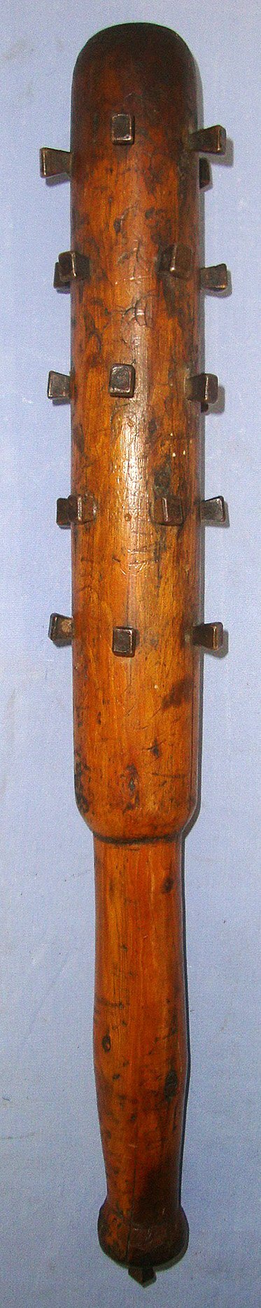  Antique & Militaria