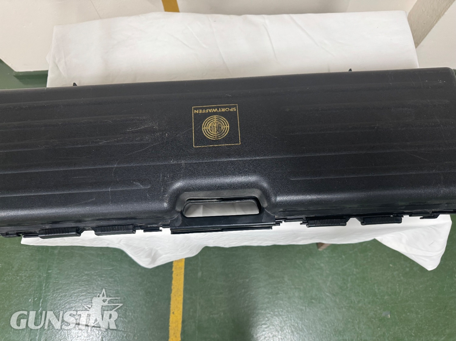 Steyr LG 110 competition air rifle in .177 cased. LG 110 .177 