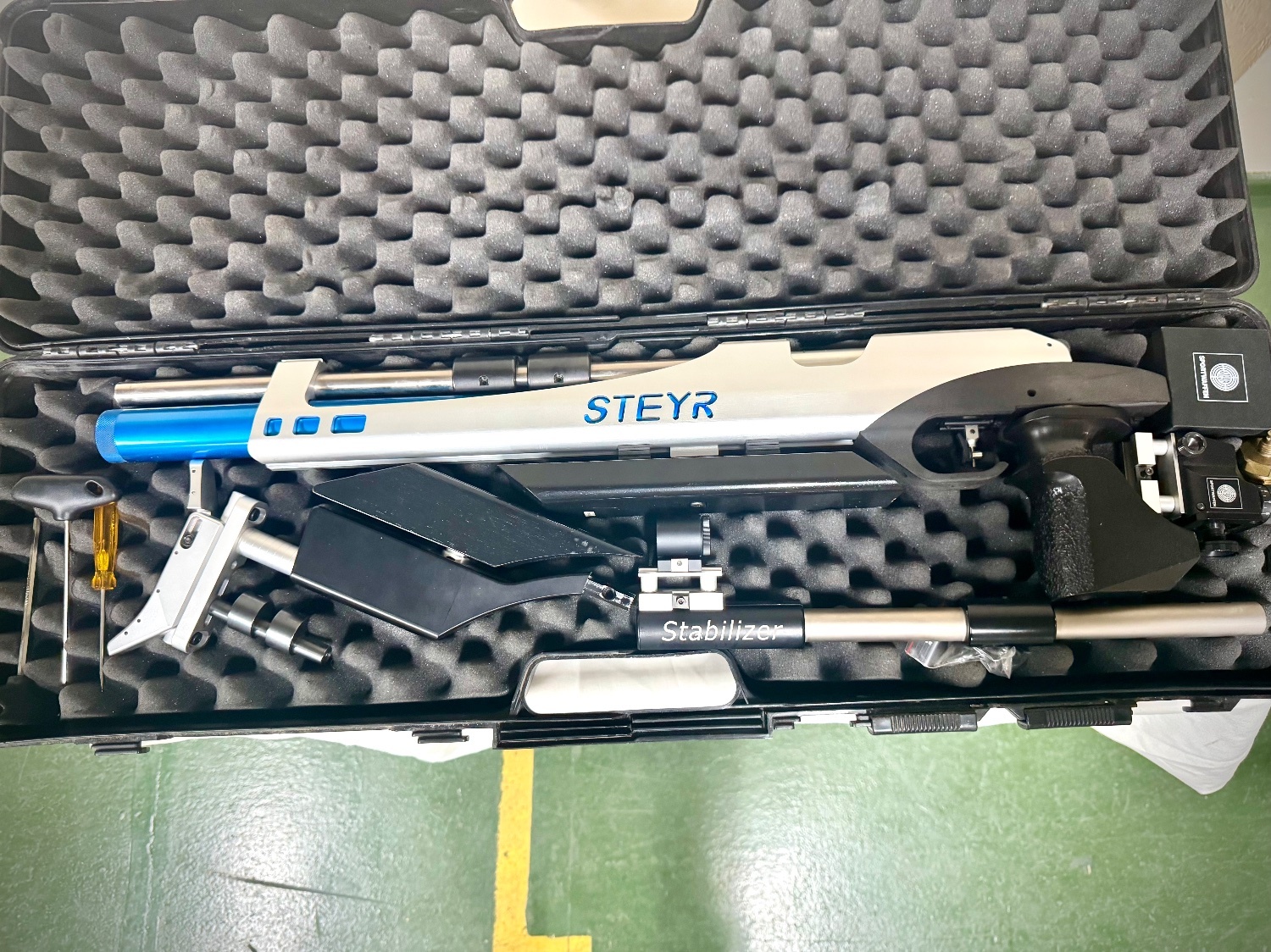  Steyr LG 110 competition air rifle in .177 cased. LG 110 .177