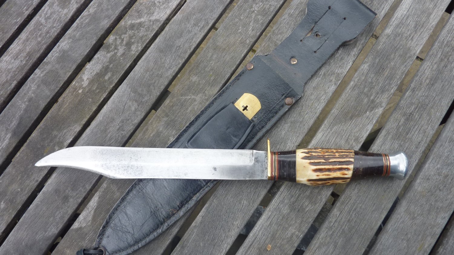  Antique Bowie Knive