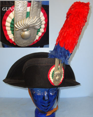 Italian Carabinieri Officer’s Hat With State Cockade & Ostrich Feather Plume. Italian Carabinieri Officer’s Hat With State Cockade & Ostrich Feather Plume. Clothing