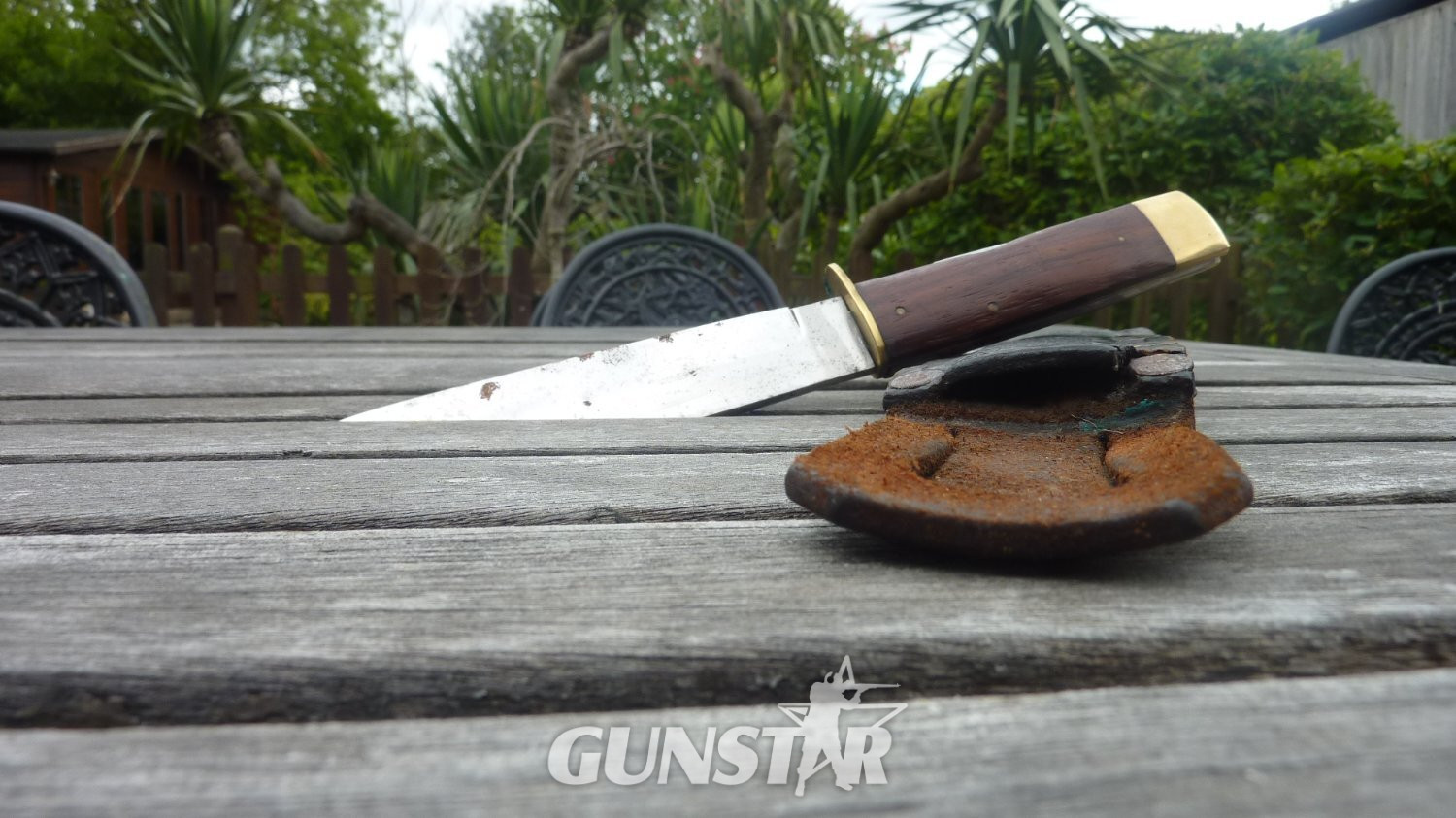 Antique British Bowie scout Knive - {CATEGORY} in 