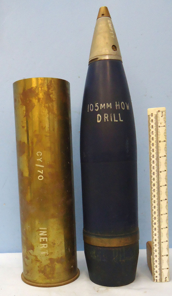  INERT DEACTIVATED. British 105MM Howitzer (105x371R) Drill, High Explosive (H.E) Round Including Inert Incremental Charge bags and M577 Percussion Nose Fuse. - O 1771 INERT DEACTIVATED. British 105MM Howitzer (105x371R) Drill, High Explosive (H.E) Round Including Inert Incremental Charge bags and M577 Percussion Nose Fuse. - O 1771  Other Ammunition