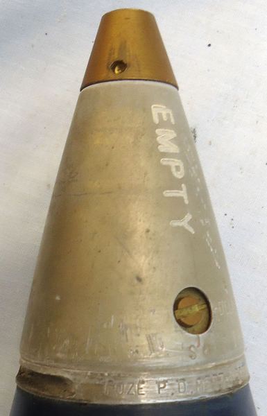 INERT DEACTIVATED. British 105MM Howitzer (105x371R) Drill, High Explosive (H.E) Round Including Inert Incremental Charge bags and M577 Percussion Nose Fuse. - O 1771 INERT DEACTIVATED. British 105MM Howitzer (105x371R) Drill, High Explosive (H.E) Round Including Inert Incremental Charge bags and M577 Percussion Nose Fuse. - O 1771  Other Ammunition 