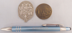 Pair* Third Reich era, Kreistag Wetterau 1938 metal tinnie & a Nazi Party Labour Day (Tag der Arbeit) 1935 . N 169. Pair* Third Reich era, Kreistag Wetterau 1938 metal tinnie & a Nazi Party Labour Day (Tag der Arbeit) 1935 . N 169. Antique & Militaria