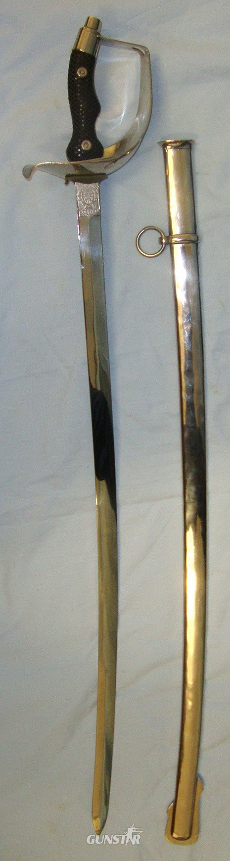  MINT**Spanish Model 1895 Mounted Carabineros Cavalry (Civil Guard) Officer’s Sword With Toledo Blade Etched Crossed Swords Guard & Scabbard. Sn 22441:10 Sword