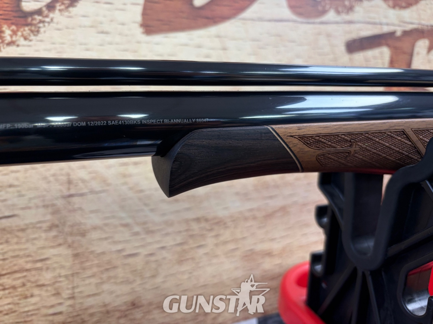 Air Arms S400 Rifle Walnut Thumbhole .22 