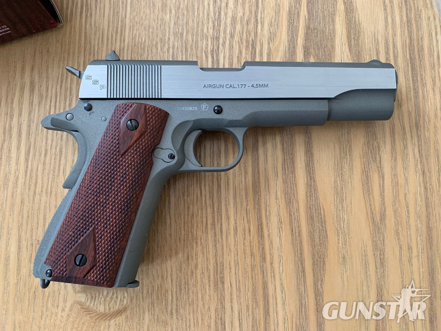  Swiss Arms Swiss Arms 1911 Seventies Stainless Steel Semi auto CO2 4.5mm