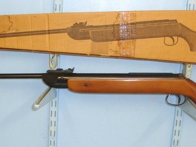 BOXED**MINT**1981 German, Original Model 27 .22 Calibre Break Action Air Rifle. Sn 23692:1 air rifle .22