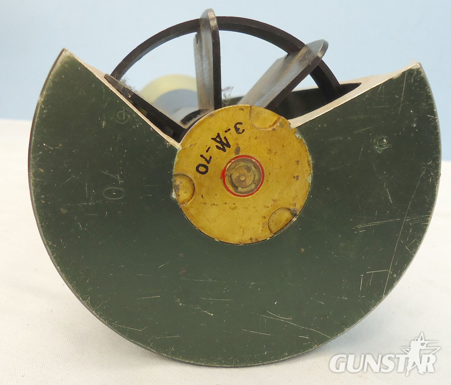 INERT DEACTIVATED. Rare, Mint, Early, 1970 Dated, Unfired, Cockerell 90mm gun (90x352) HEAT (High Explosive Anti-Tank) (Fin Stabilised, Hollow Charge) Round with a ¼ Sectioned Cartridge Case for Display or Instruction for the Cockerell Mk3-MA1 90mm gun.  INERT DEACTIVATED. Rare, Mint, Early, 1970 Dated, Unfired, Cockerell 90mm gun (90x352) HEAT (High Explosive Anti-Tank) (Fin Stabilised, Hollow Charge) Round with a ¼ Sectioned Cartridge Case for Display or Instruction for the Cockerell Mk3-MA1 90mm gun.   Other Ammunition