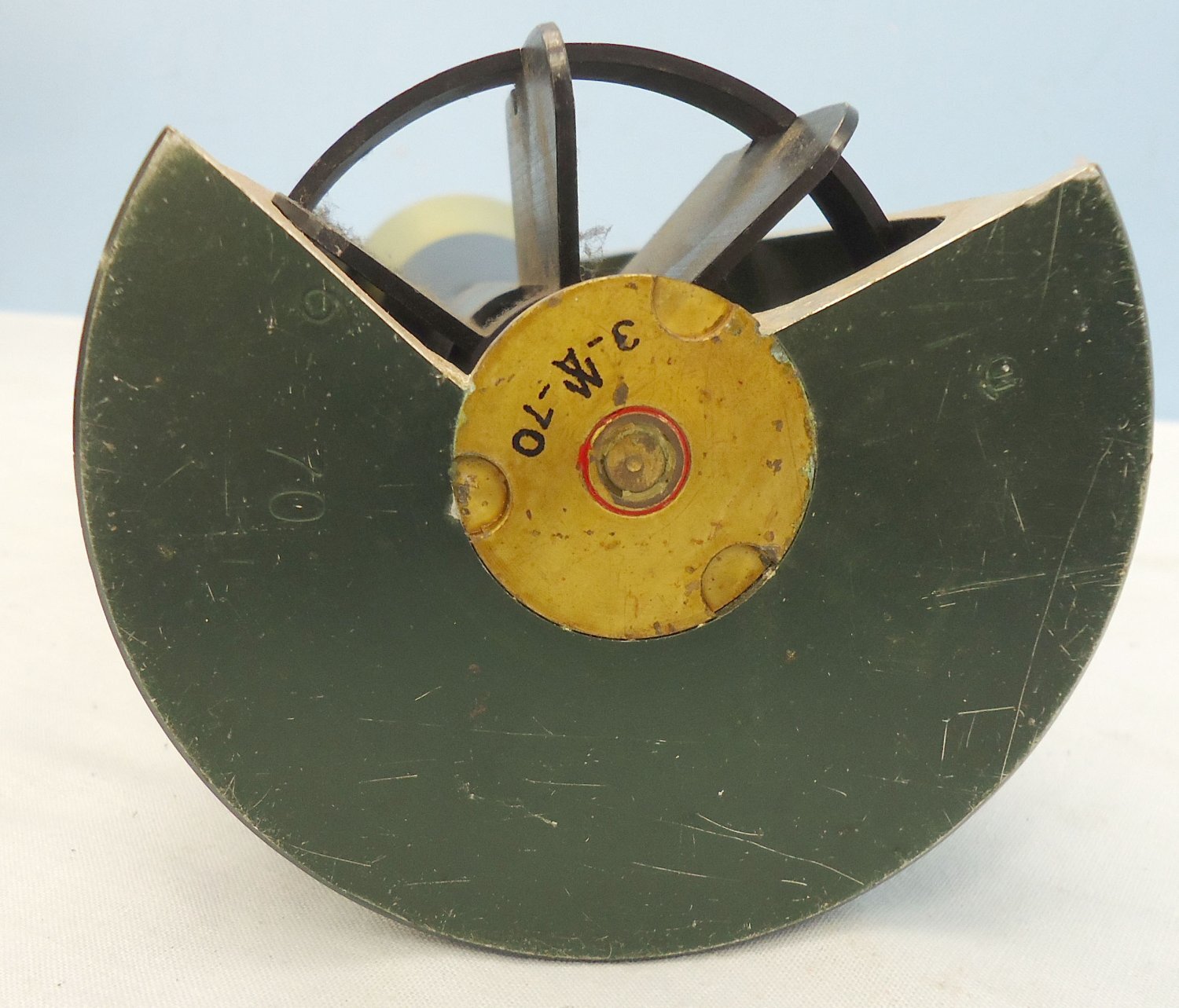INERT DEACTIVATED. Rare, Mint, Early, 1970 Dated, Unfired, Cockerell 90mm gun (90x352) HEAT (High Explosive Anti-Tank) (Fin Stabilised, Hollow Charge) Round with a ¼ Sectioned Cartridge Case for Display or Instruction for the Cockerell Mk3-MA1 90mm gun.  INERT DEACTIVATED. Rare, Mint, Early, 1970 Dated, Unfired, Cockerell 90mm gun (90x352) HEAT (High Explosive Anti-Tank) (Fin Stabilised, Hollow Charge) Round with a ¼ Sectioned Cartridge Case for Display or Instruction for the Cockerell Mk3-MA1 90mm gun.   Other Ammunition