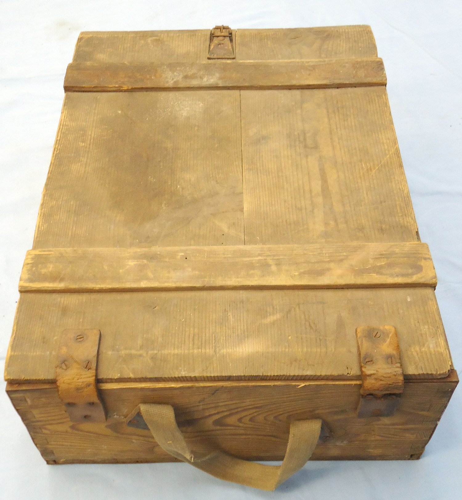 WW2, German, 1943 Dated, Wooden Patronenkasten 88 (Ammunition Box), K98, Mg34/42 . - O 2109 WW2, German, 1943 Dated, Wooden Patronenkasten 88 (Ammunition Box), K98, Mg34/42 . - O 2109  Other Ammunition - {CATEGORY}