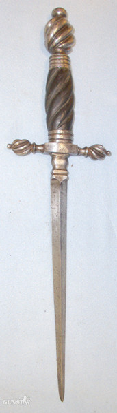 Rare, Original, 17th Century (1650-1690) Italian Assassins' Stiletto Dagger. Other Blade in 