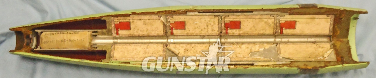 INERT DEACTIVATED. Rare, Unfired, 155MM NATO FH70 Quarter Sectioned Instruction Smoke Projectile. - O 1996 INERT DEACTIVATED. Rare, Unfired, 155MM NATO FH70 Quarter Sectioned Instruction Smoke Projectile. - O 1996  Other Ammunition - {CATEGORY}