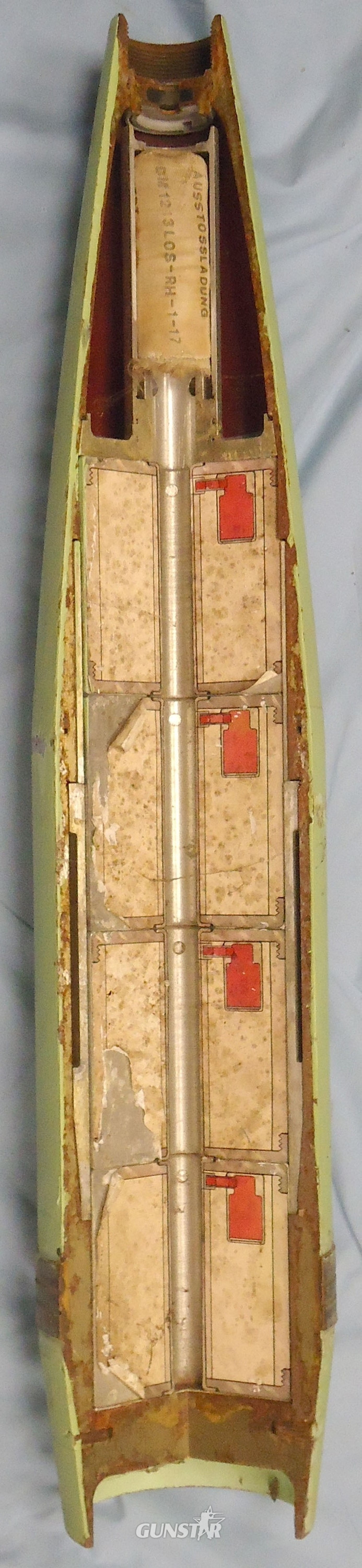 INERT DEACTIVATED. Rare, Unfired, 155MM NATO FH70 Quarter Sectioned Instruction Smoke Projectile. - O 1996 INERT DEACTIVATED. Rare, Unfired, 155MM NATO FH70 Quarter Sectioned Instruction Smoke Projectile. - O 1996  Other Ammunition 
