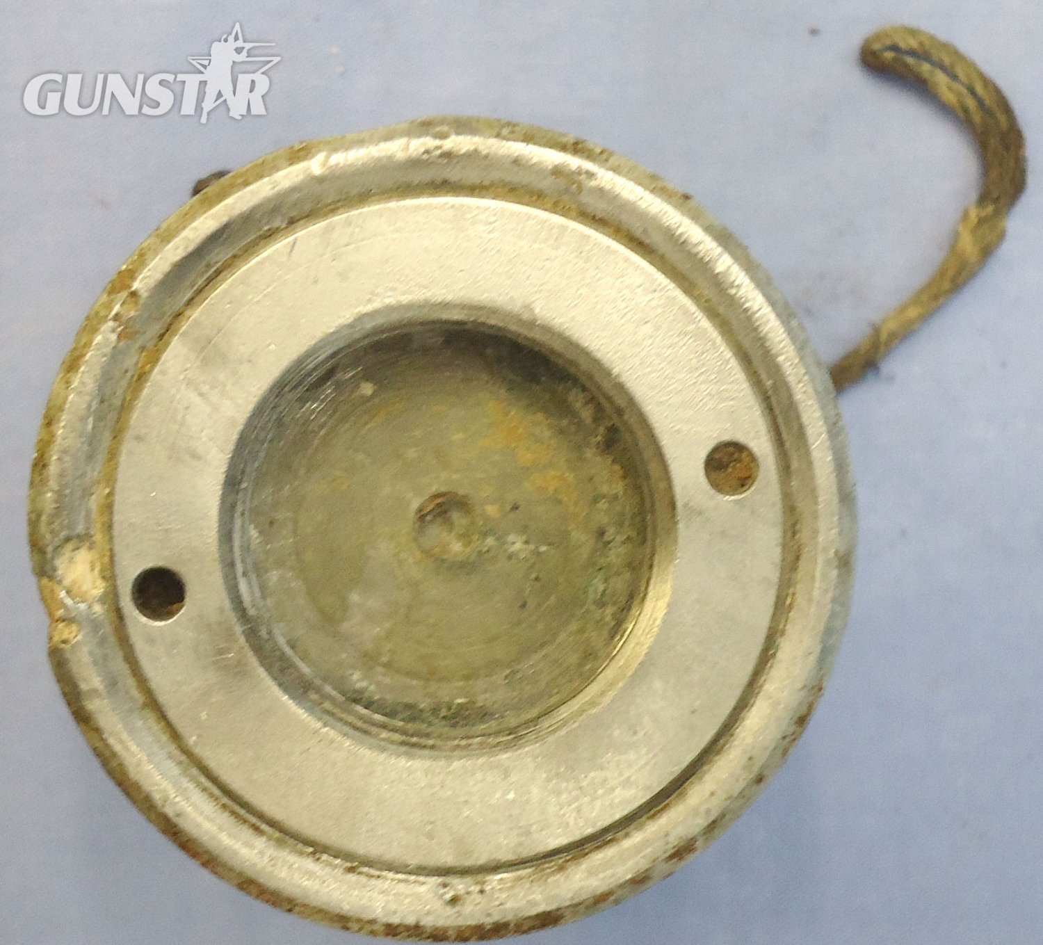 {CATEGORY} - INERT DEACTIVATED, WW2, German No.89 ZtZ 89 Mechanical Time Aerial Burst Bomb Fuze And Bakelite Transit Container. - O 2146 INERT DEACTIVATED, WW2, German No.89 ZtZ 89 Mechanical Time Aerial Burst Bomb Fuze And Bakelite Transit Container. - O 2146  Other Ammunition in 