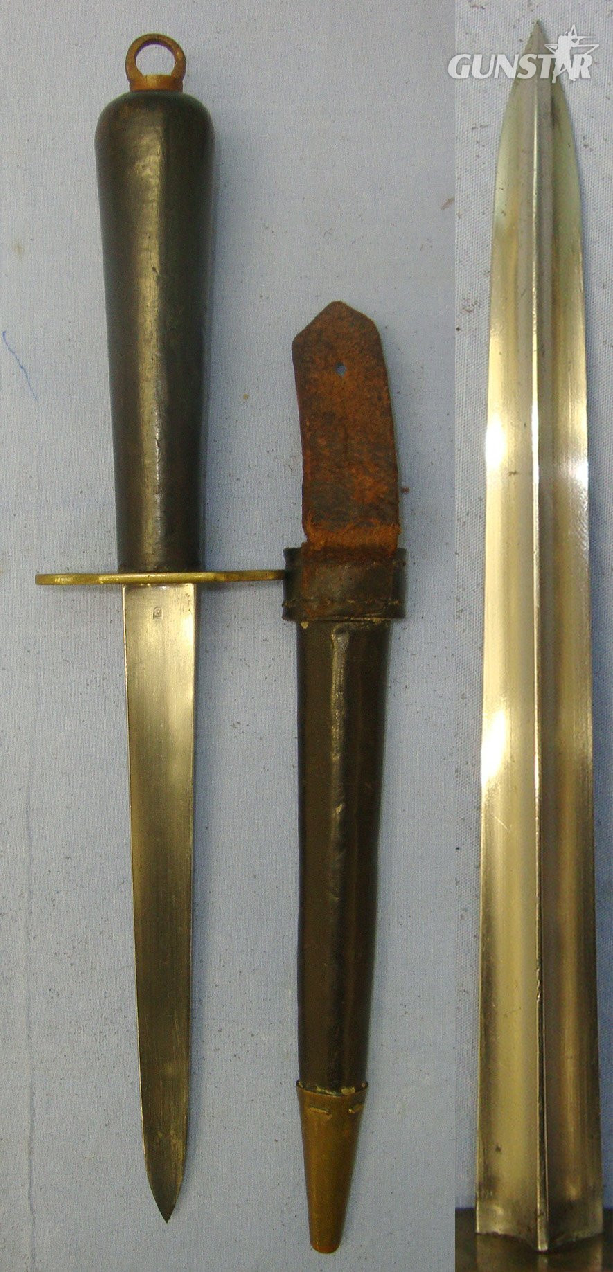  French Model 1833 Naval Boarding Dirk / Fighting Knife With Naval Anchor & Other Inspection Marks, Triangular Section Blade & Scabbard. Sn 21464 Dagger