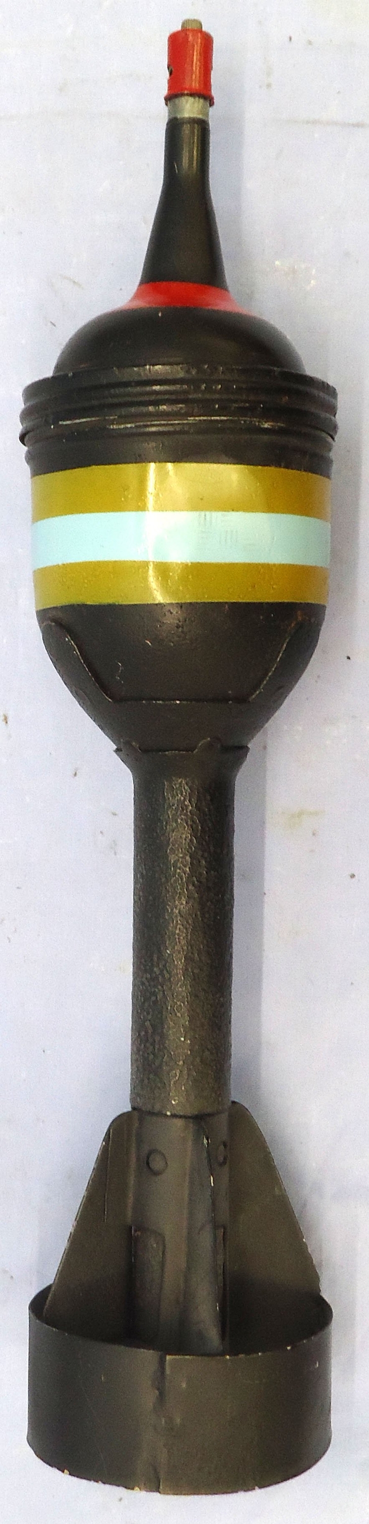 INERT DEACTIVATED. British WW2, PIAT (Projector Infantry Anti-tank) HEAT (High Explosive Anti Tank) Round & Fuze. - O 2252 INERT DEACTIVATED. British WW2, PIAT (Projector Infantry Anti-tank) HEAT (High Explosive Anti Tank) Round & Fuze. - O 2252  Other Ammunition - {CATEGORY} in 