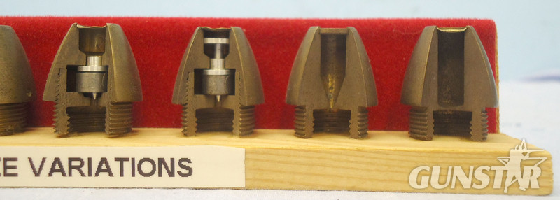 INERT DEACTIVATED. Set of 8 Variations Of ¼ Sectioned Noses Fuses For The 20 mm Madsen Anti Aircraft Gun. Sn - 20570 INERT DEACTIVATED. Set of 8 Variations Of ¼ Sectioned Noses Fuses For The 20 mm Madsen Anti Aircraft Gun. Sn - 20570  Other Ammunition - {CATEGORY}
