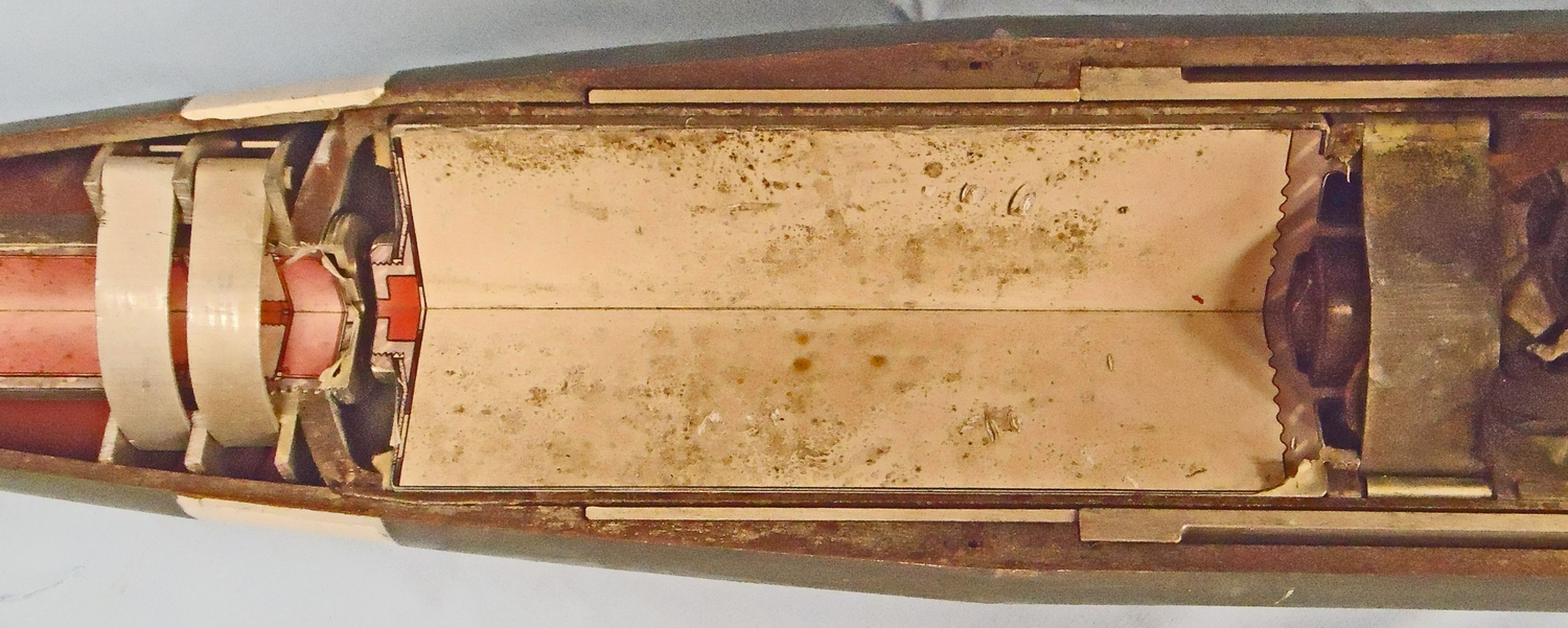 {CATEGORY} - INERT DEACTIVATED. Rare, Unfired, 155MM NATO FH70 Quarter Sectioned Instruction Illumination Projectile. - O 1998 INERT DEACTIVATED. Rare, Unfired, 155MM NATO FH70 Quarter Sectioned Instruction Illumination Projectile. - O 1998  Other Ammunition in 