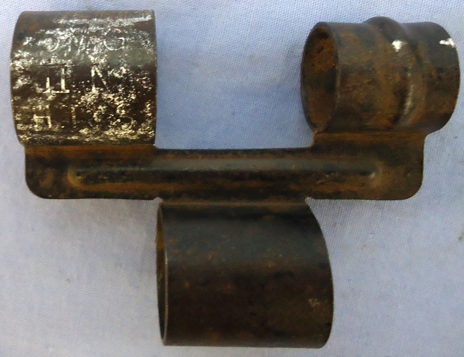  INERT DEACTIVATED. British, WW2, Naval Vickers .5 (12.7×81mm) Drill Round In Link. - O 2041 INERT DEACTIVATED. British, WW2, Naval Vickers .5 (12.7×81mm) Drill Round In Link. - O 2041  Other Ammunition