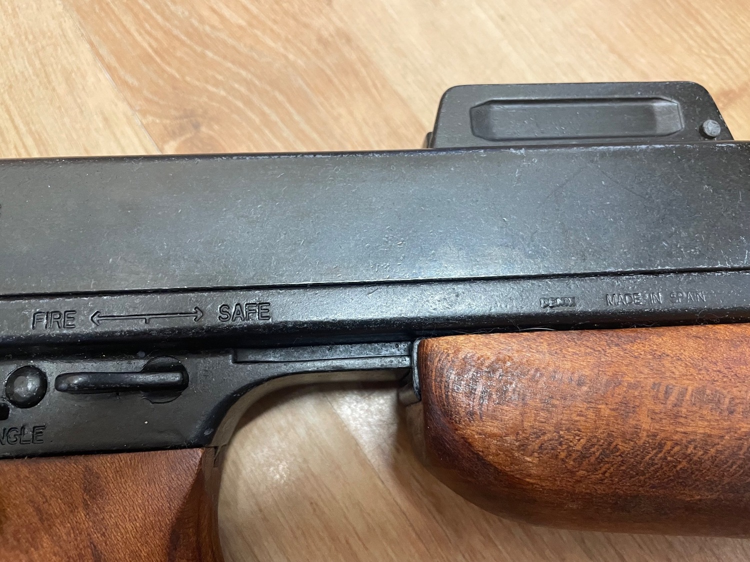 Denix Tommy Gun Denix Thompson M1928/M1928A1 Tommy Gun - Non-firing - {CATEGORY} in 