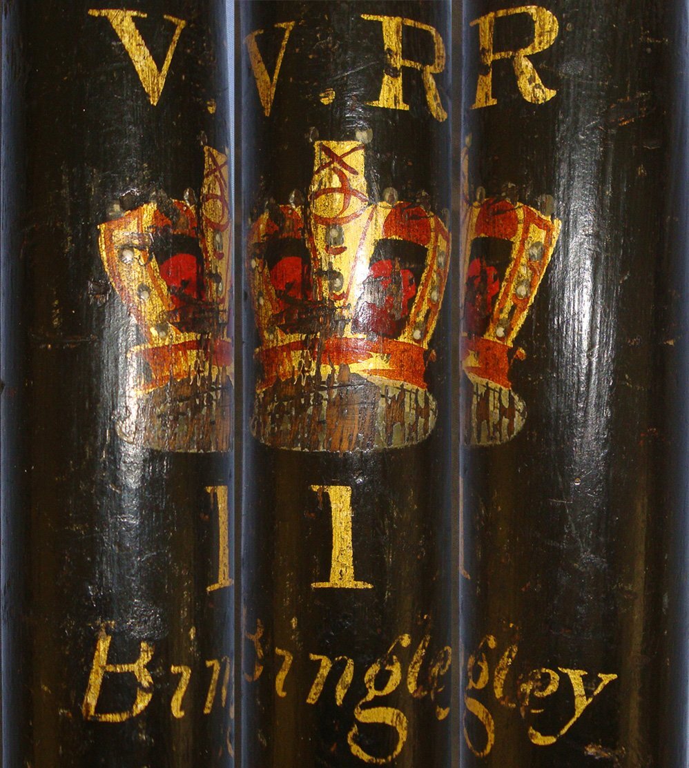 Victorian Bingley Police/ West Riding Constabulary (Bradford West Yorkshire) Tipstaff Police Truncheon with Hand Painted Decoration & V.R. Queen’s Crown Royal Cypher. Sn 21110 Victorian Bingley Police/ West Riding Constabulary (Bradford West Yorkshire) Tipstaff Police Truncheon with Hand Painted Decoration & V.R. Queen’s Crown Royal Cypher. Sn 21110 Antique & Militaria