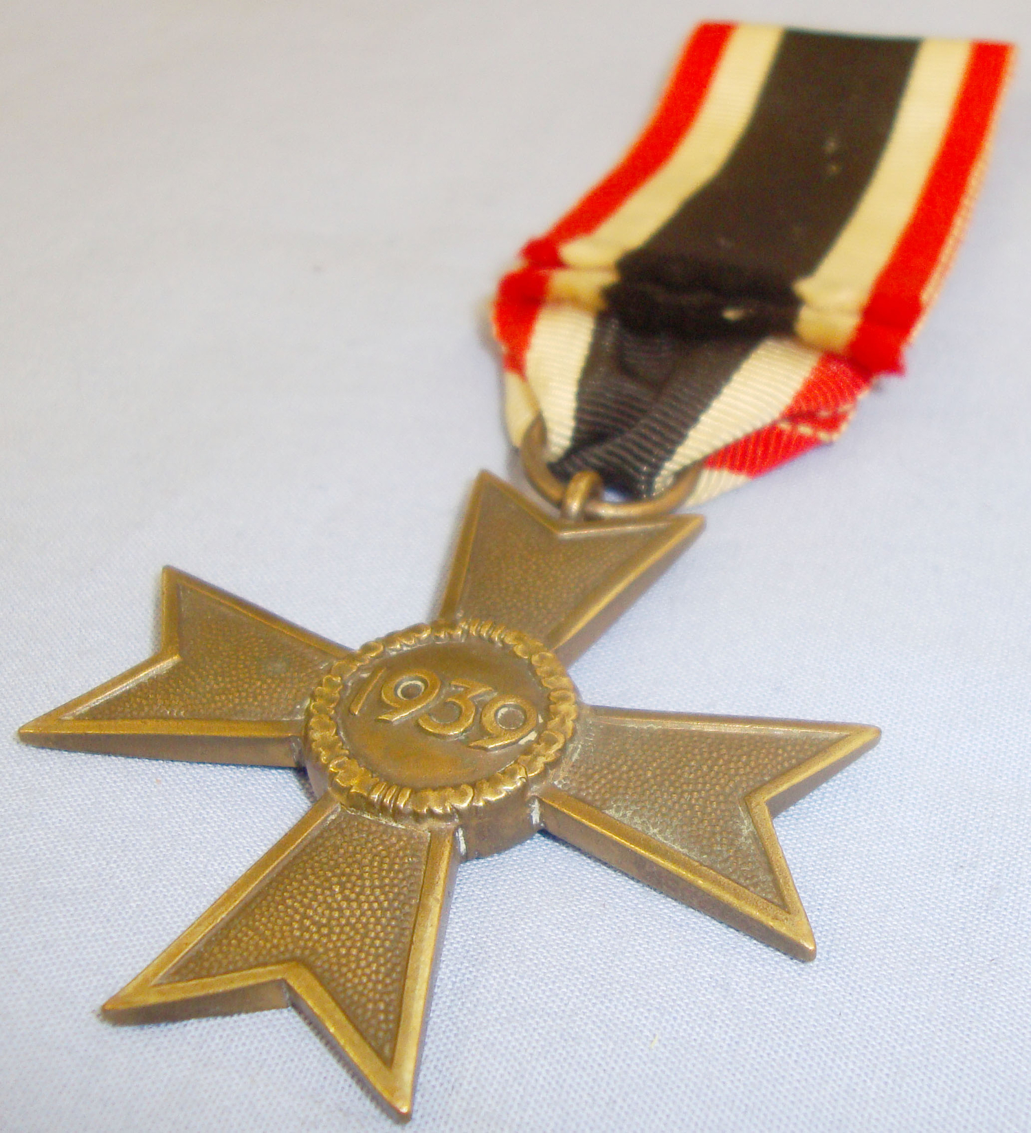 1939 Nazi 2nd Class War Merit Cross and Ribbon. N 134. 1939 Nazi 2nd Class War Merit Cross and Ribbon. N 134. Antique & Militaria