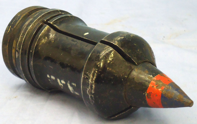 DEACTIVATED INERT. WW2 1945 dated Unfired British 17pr (76.2 x 583R) APDS/T (Armour Piercing Discarding Sabot/Trace) Round. - O 1914 DEACTIVATED INERT. WW2 1945 dated Unfired British 17pr (76.2 x 583R) APDS/T (Armour Piercing Discarding Sabot/Trace) Round. - O 1914  Other Ammunition - {CATEGORY}