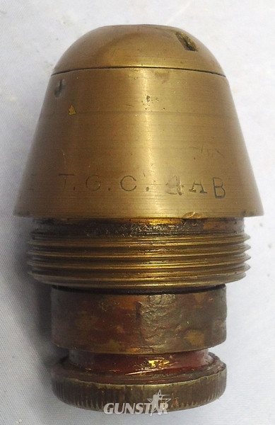 {CATEGORY} - DEACTIVATED INERT. WW2 1945 dated Unfired British 17pr (76.2 x 583R) Armour Piercing Discarding Sabot/Trace (APDS/T) Round. - O 1915 DEACTIVATED INERT. WW2 1945 dated Unfired British 17pr (76.2 x 583R) Armour Piercing Discarding Sabot/Trace (APDS/T) Round. - O 1915  Other Ammunition in 