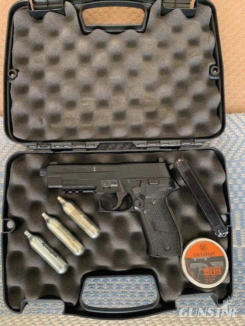 Sig Sauer P226 .177 in 