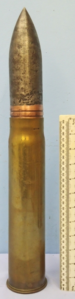 DEACTIVATED INERT. RARE, British Unfired WW 1, 1918 Dated, Naval Vickers 3 Pounder, (47x411R) High Explosive Common Pointed Round. - O 1831 DEACTIVATED INERT. RARE, British Unfired WW 1, 1918 Dated, Naval Vickers 3 Pounder, (47x411R) High Explosive Common Pointed Round. - O 1831  Other Ammunition - {CATEGORY} in 