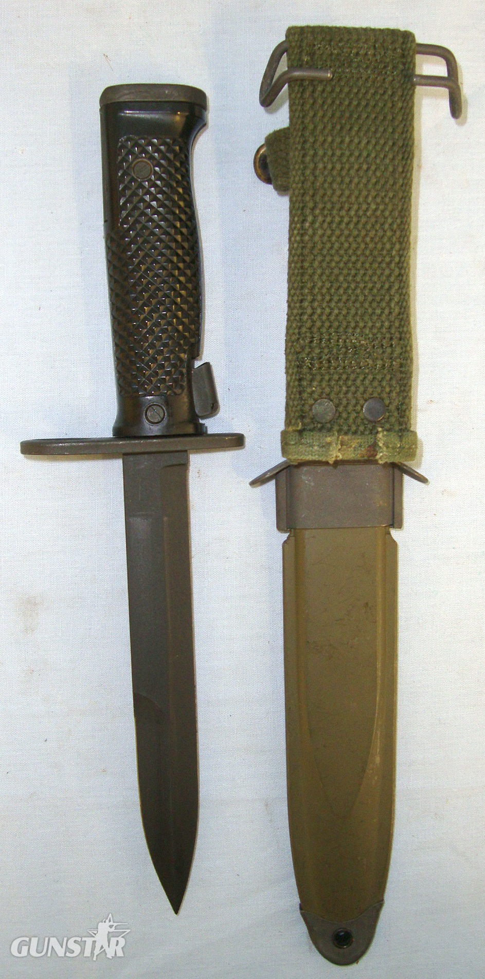  RARE**MINT**VIETNAM WAR ERA**U.S Army M6 Bayonet By Imperial And M8A1 Scabbard With Integral Frog By PWH (Pennsylvania Working Home For The Blind). Sn 20204 Bayonet