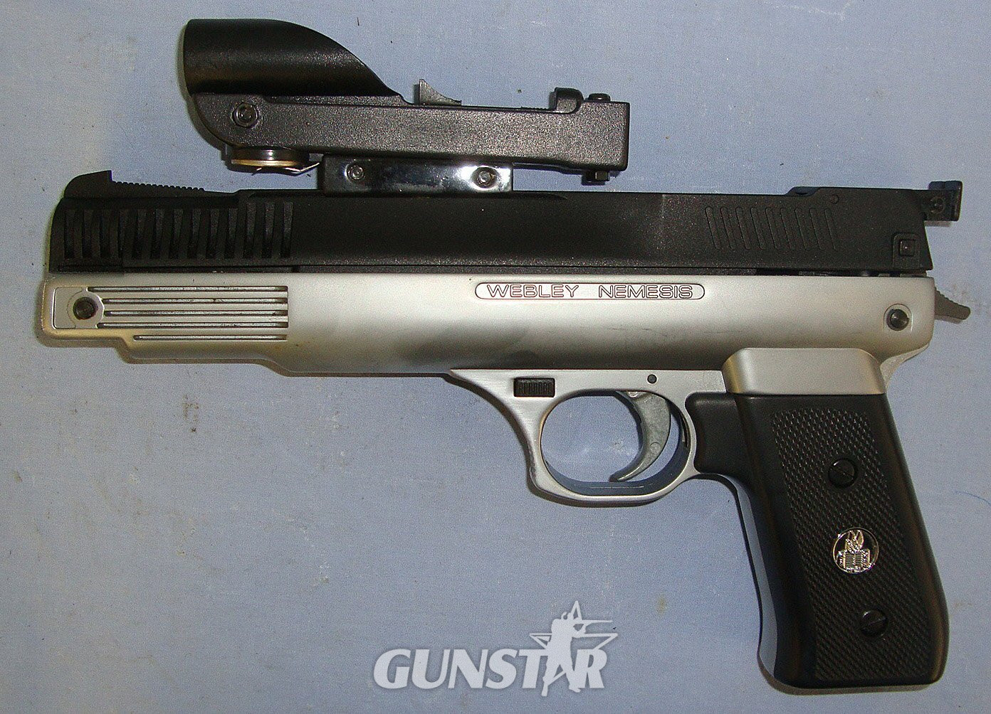  1994-2005 Webley Nemesis Classic Single-Stroke Pneumatic (SSP) .177 Calibre Air Pistol with Single Point ‘Red Dot’ Sight & Illustrated Instruction Pamphlets. AI 853  air pistol .177